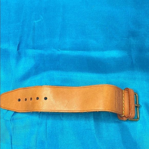 Louis Vuitton Tan Leather Poignet Strap with Gold Buckle - Picture 3 of 7